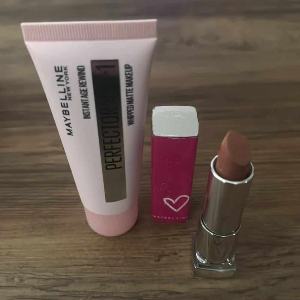 Maybelline Perfector 4-IN- 1 & Maybelline Matte Lipstick